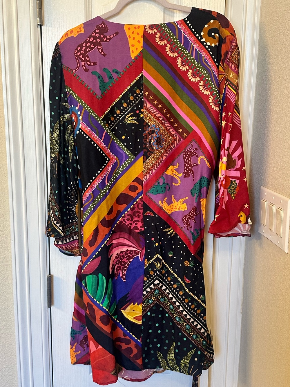 FARM Rio Bold Multicolor Printed Tie-Waist Kimono - Picture 2 of 7